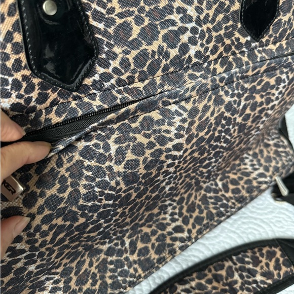 Tracker by Bentley Leopard Print Carry on Luggage - Picture 8 of 16